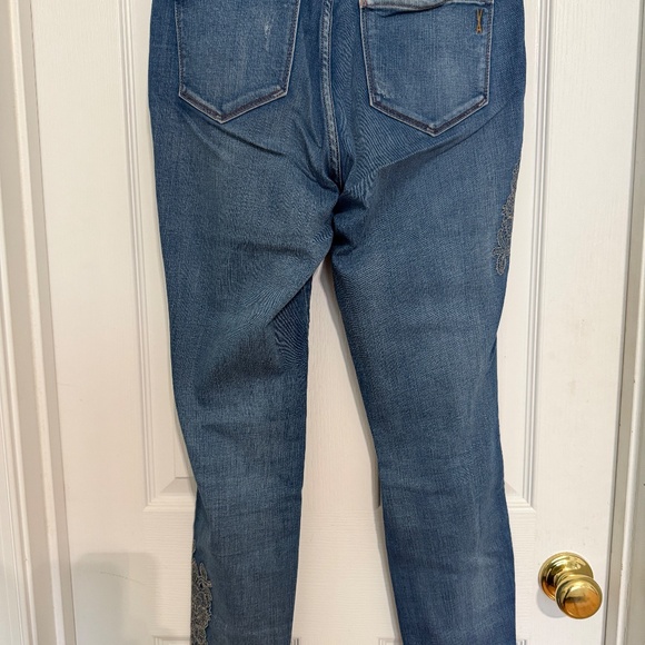Vintage America Blues Boho Skinny embroidered, distressed jeans, size 6 - Picture 2 of 5